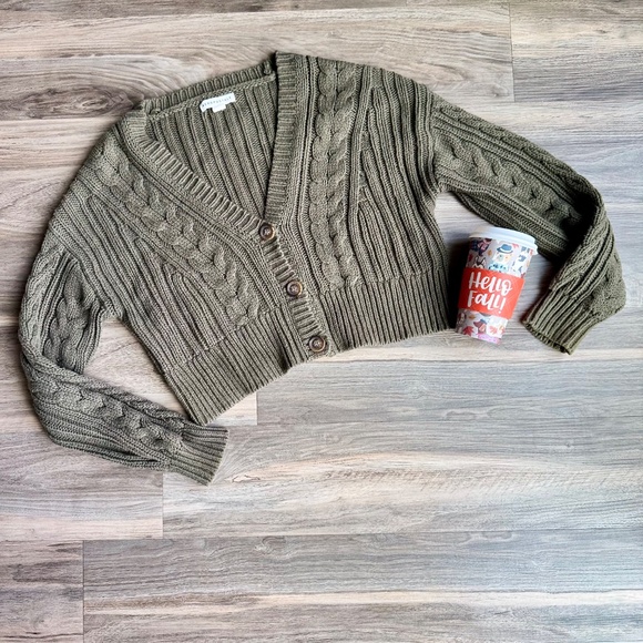 Aeropostale Olive Cropped Cable Knit Cardigan – Size S - Picture 1 of 12